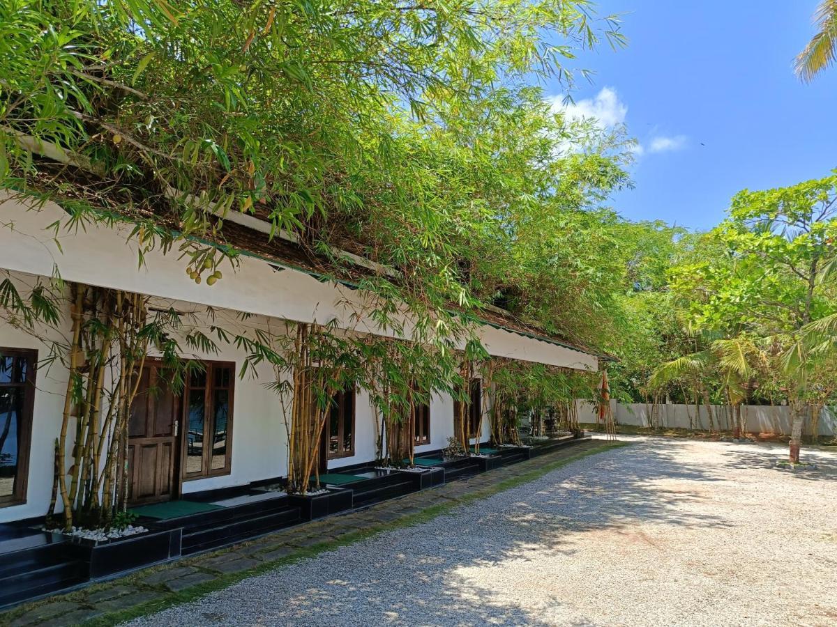 Global Backwater Resort Kollam Extérieur photo