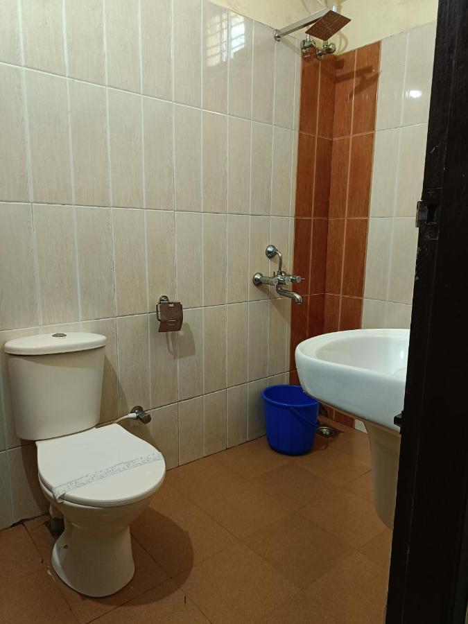 Global Backwater Resort Kollam Extérieur photo