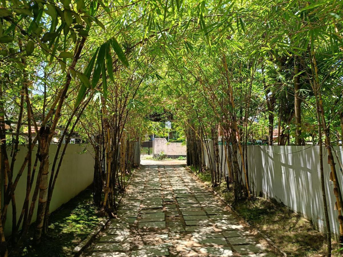 Global Backwater Resort Kollam Extérieur photo