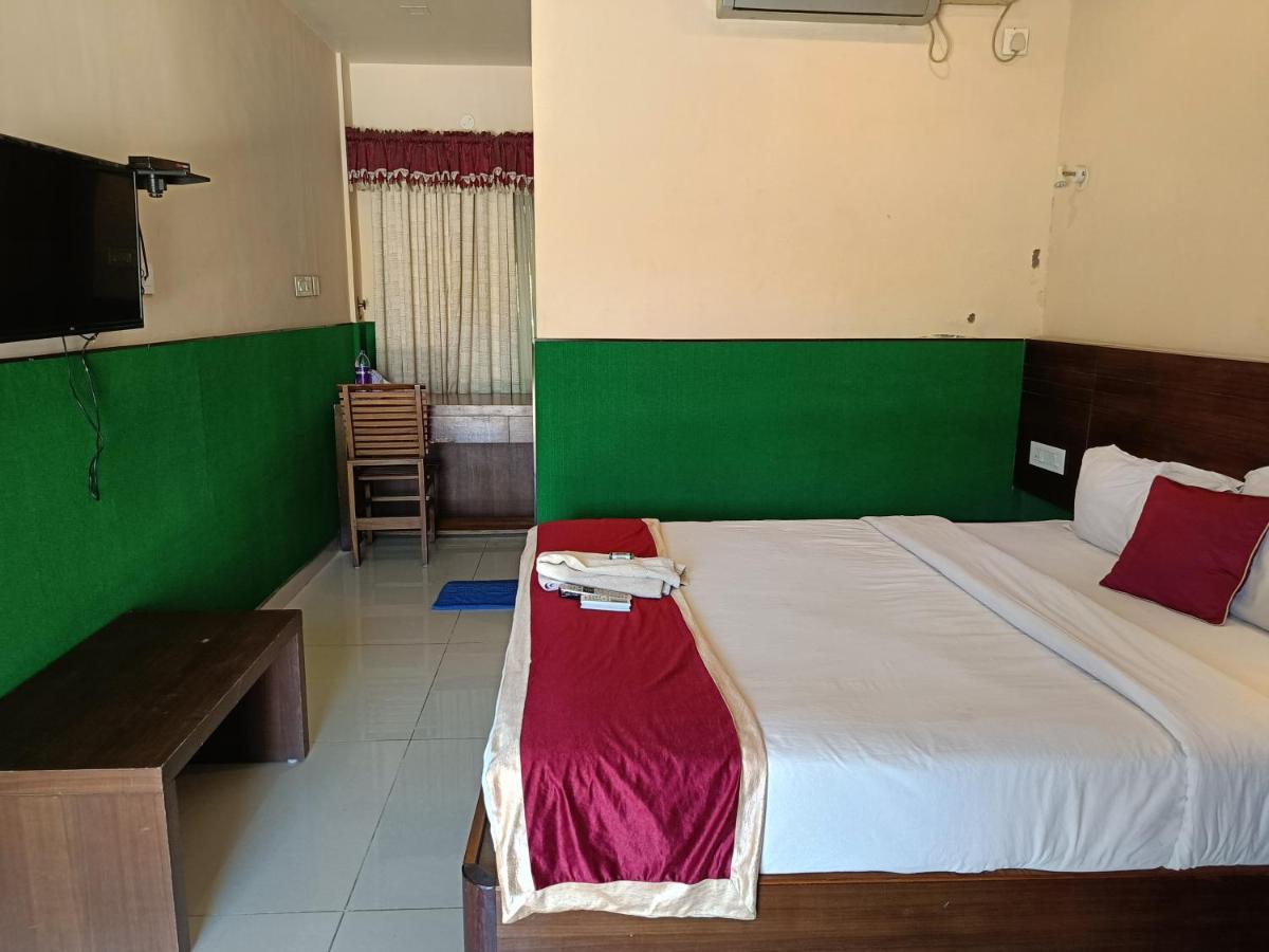 Global Backwater Resort Kollam Extérieur photo