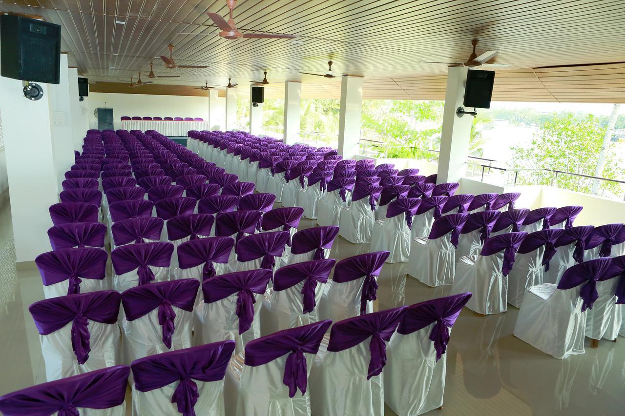 Global Backwater Resort Kollam Extérieur photo