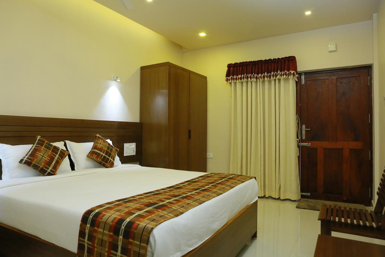 Global Backwater Resort Kollam Extérieur photo