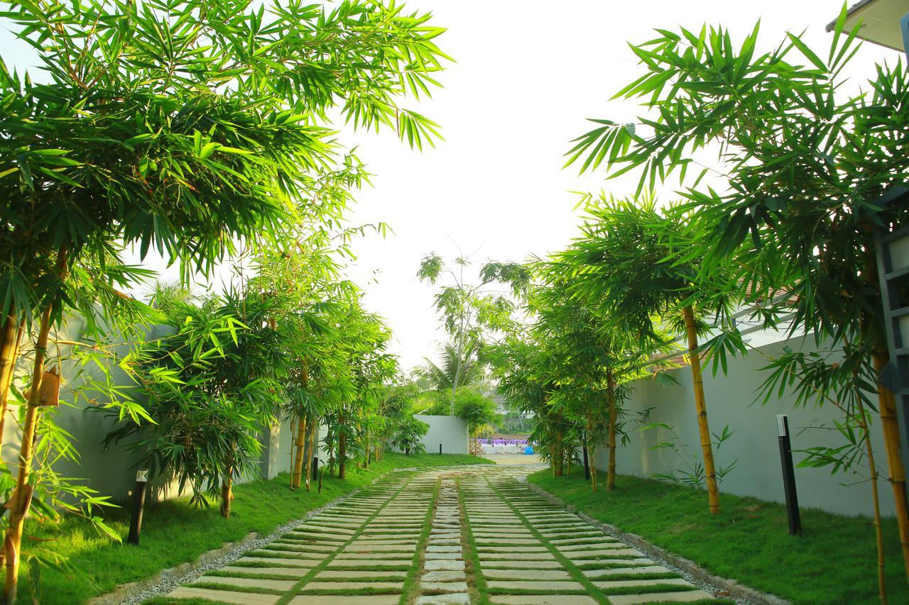 Global Backwater Resort Kollam Extérieur photo