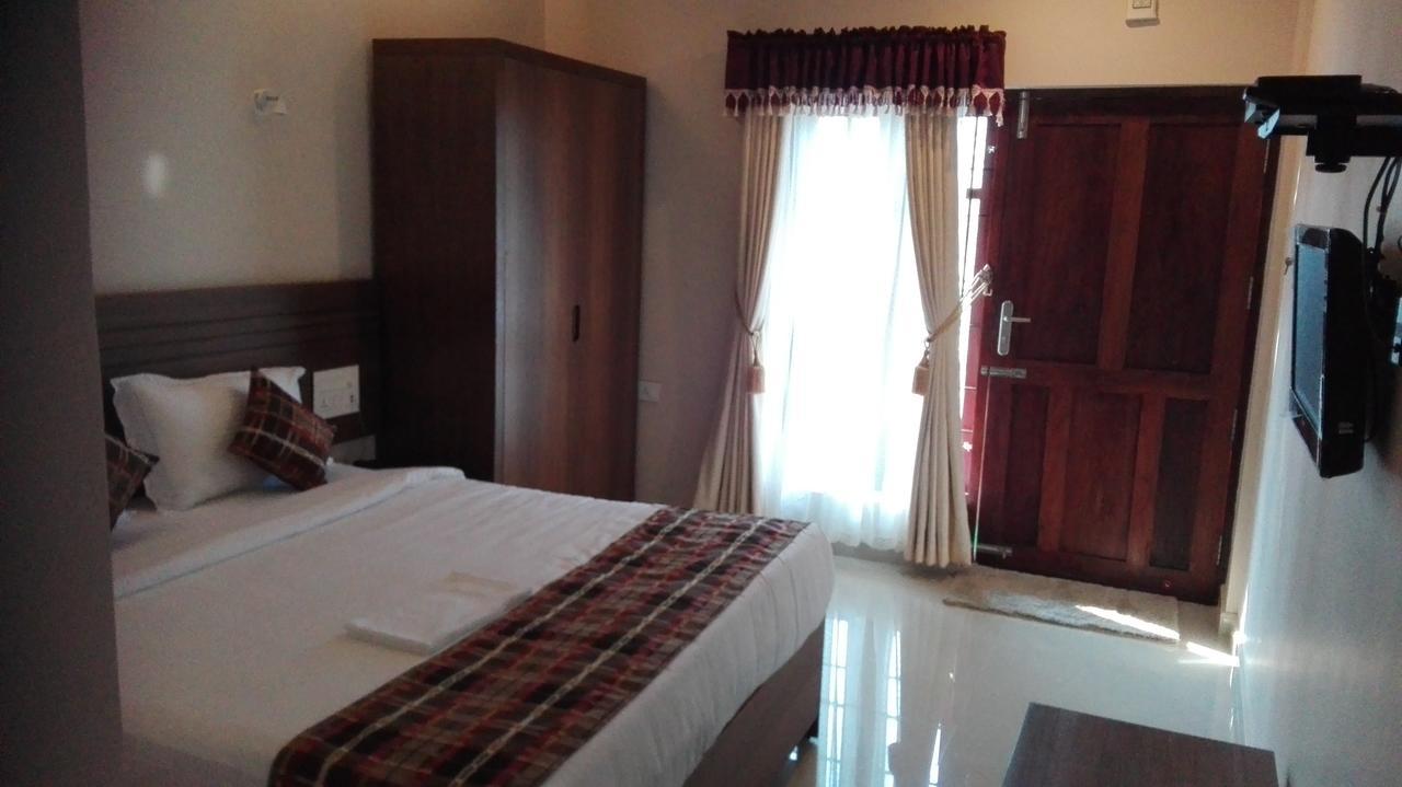 Global Backwater Resort Kollam Extérieur photo